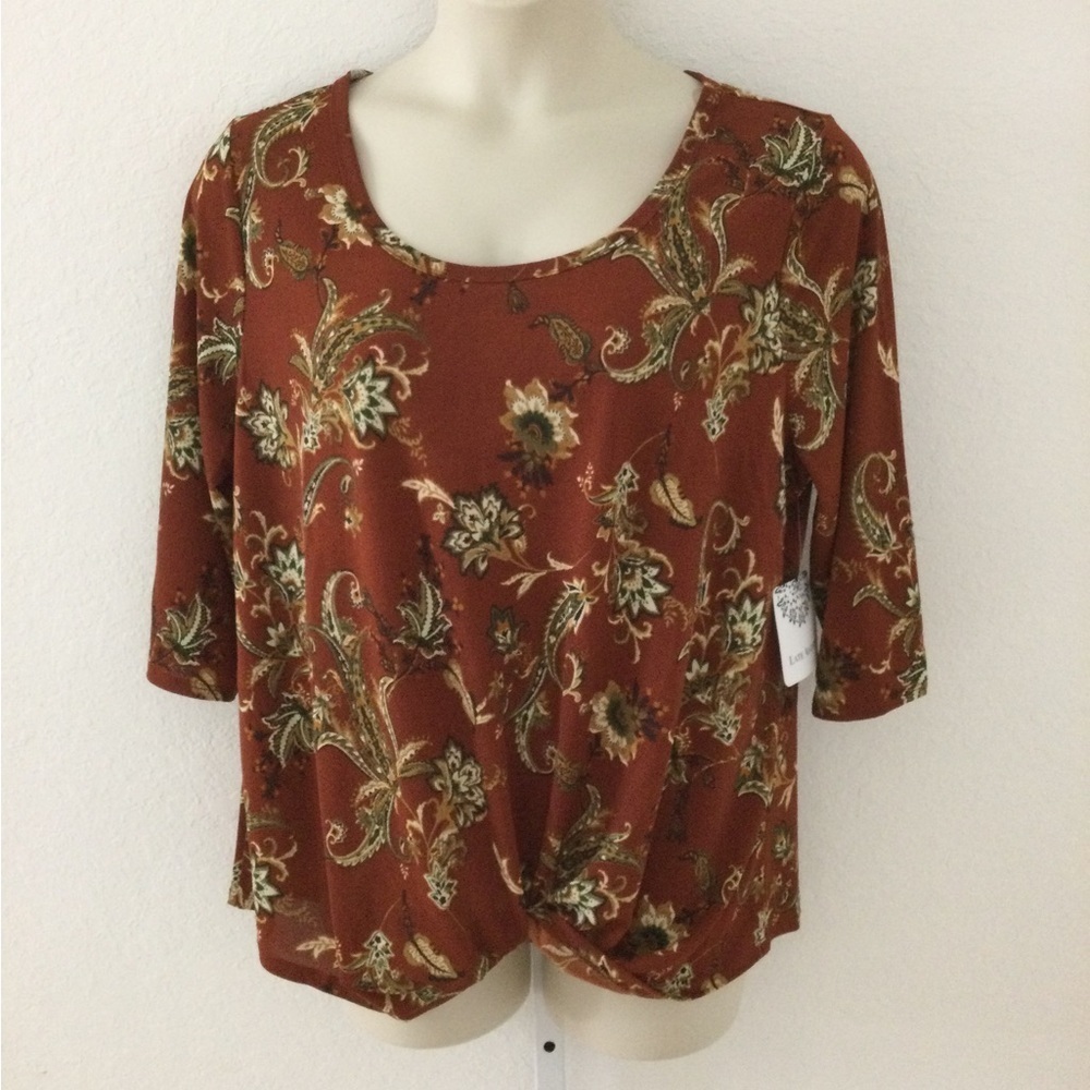 Late August Brand knotted front paisley blouse Woman’s size 1X NWT